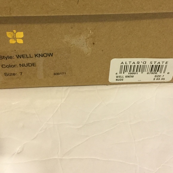 HOST PIC NEW IN BOX ALTAR’D STATE HEELS❤️❤️❤️❤️ - Picture 8 of 8